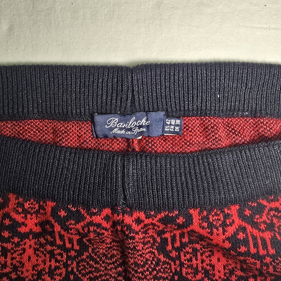 Red Patterned Wide-Leg Pants - Picture 5 of 6